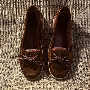 Sperry Women's Brown Moccasins with Pink Accents